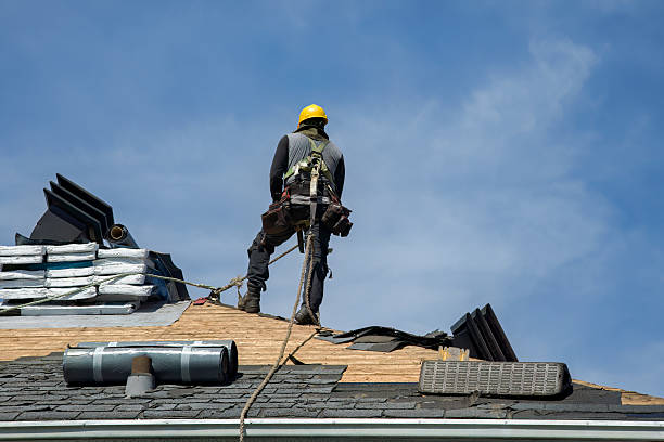 Professional Roofing technician working in Snoqualmie Pass, WA